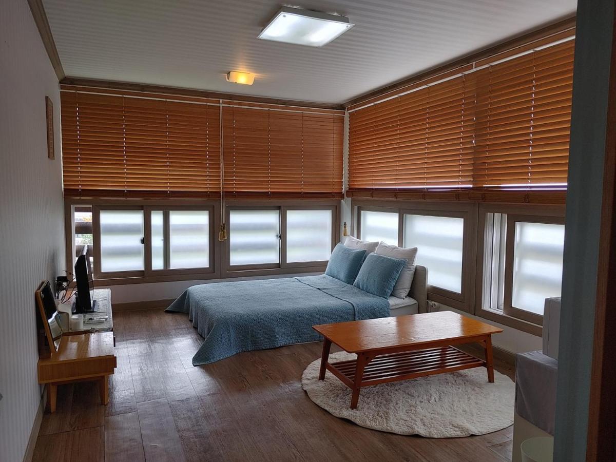 Moon Forest Guesthouse Jeju Ngoại thất bức ảnh